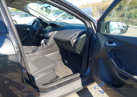 2016 Ford Focus Se из США, поврежденный, VIN 1FADP3K23GL377515